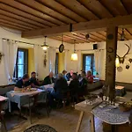 Wengerwirt Zur Laube Komfortzimmer Deluxe Bed and breakfast 3*