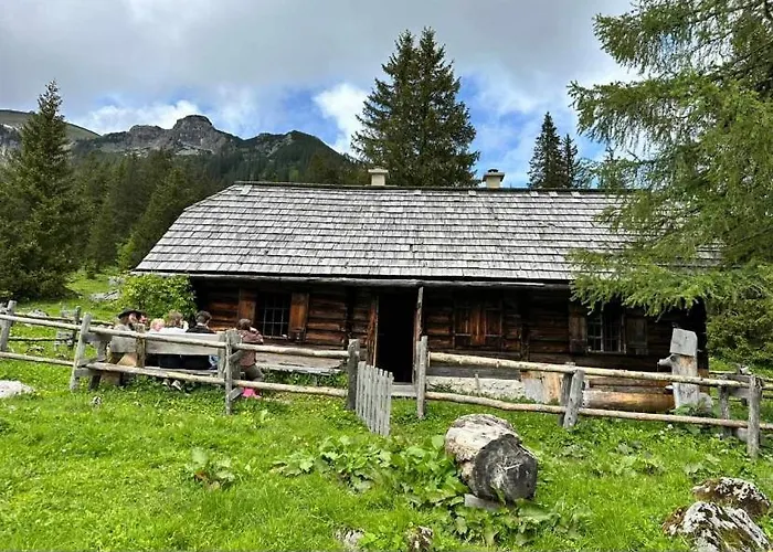 Wengerwirt Zur Laube Komfortzimmer Deluxe فندق مبيت وإفطار 3*