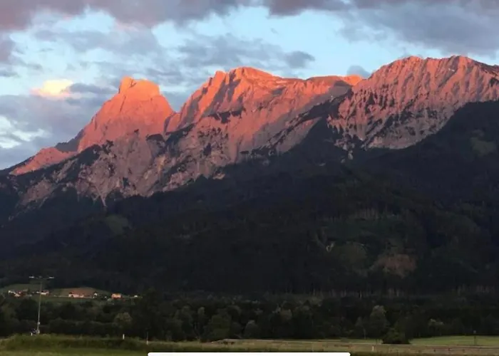 Wengerwirt Zur Laube Komfortzimmer Deluxe فندق مبيت وإفطار